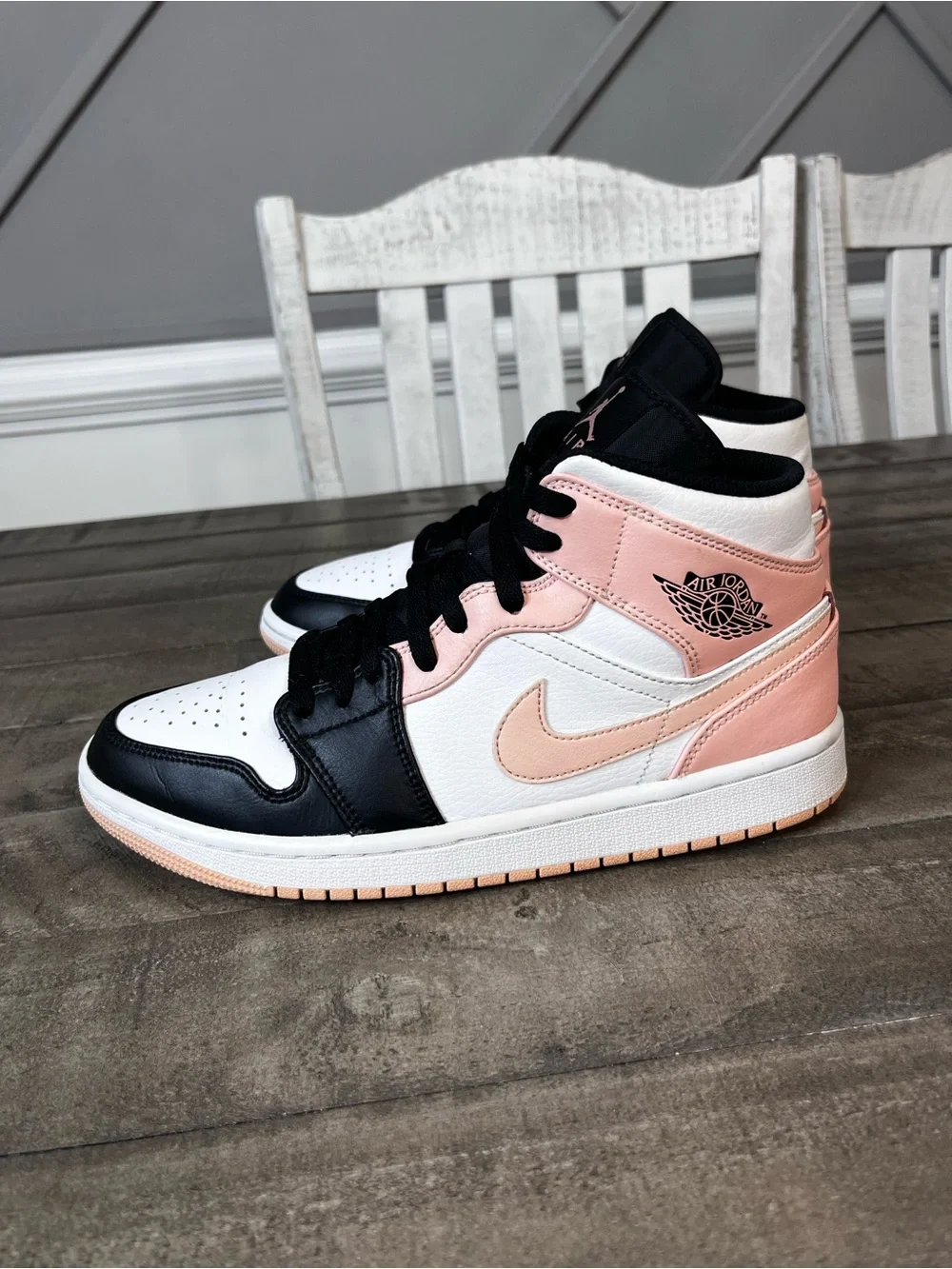 Nike Air Jordan 1 Mid Crimson Tint White Black Sz 8